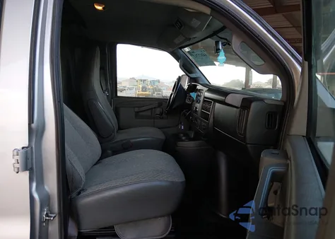 2022 Chevrolet Express Cargo Rwd 2500 Regular Wheelbase Wt from USA, damaged, VIN 1GCWGAFP5N1173353